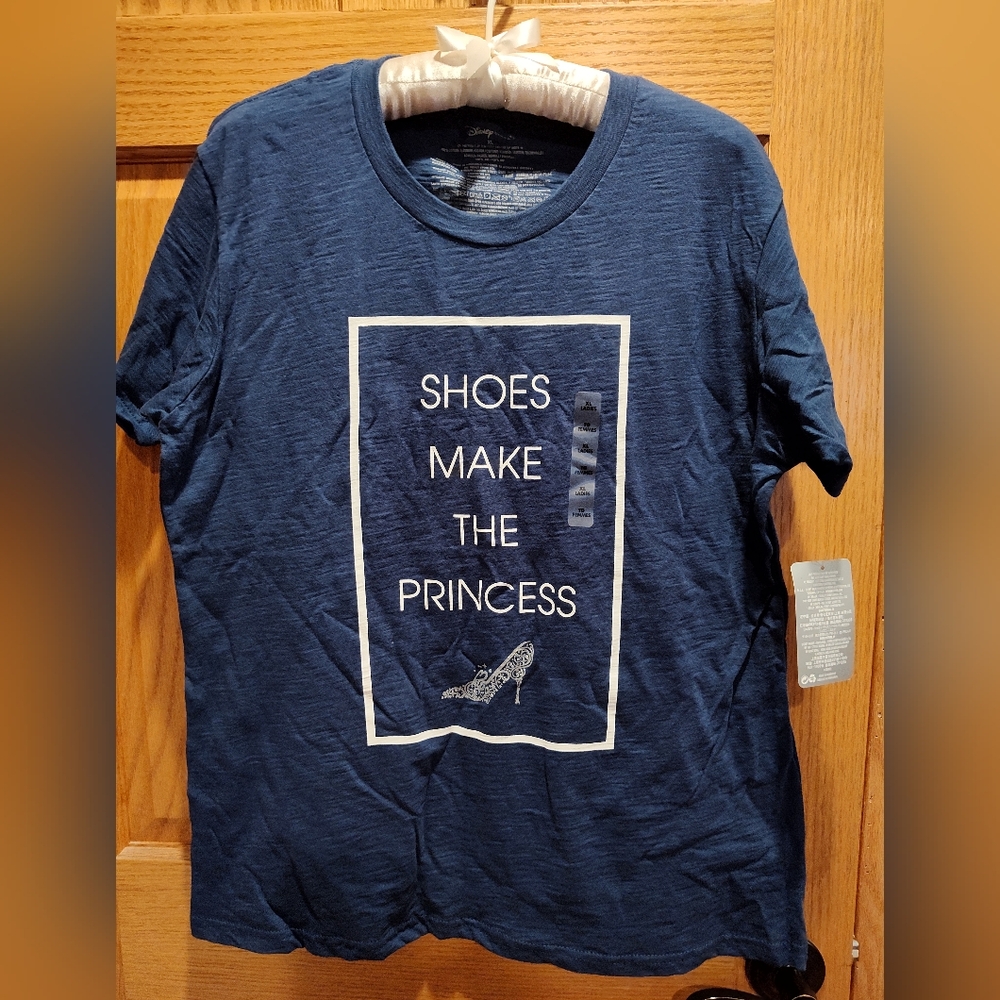 Disney Princess Tee, women's XL Navy Slipper Graphic Tee